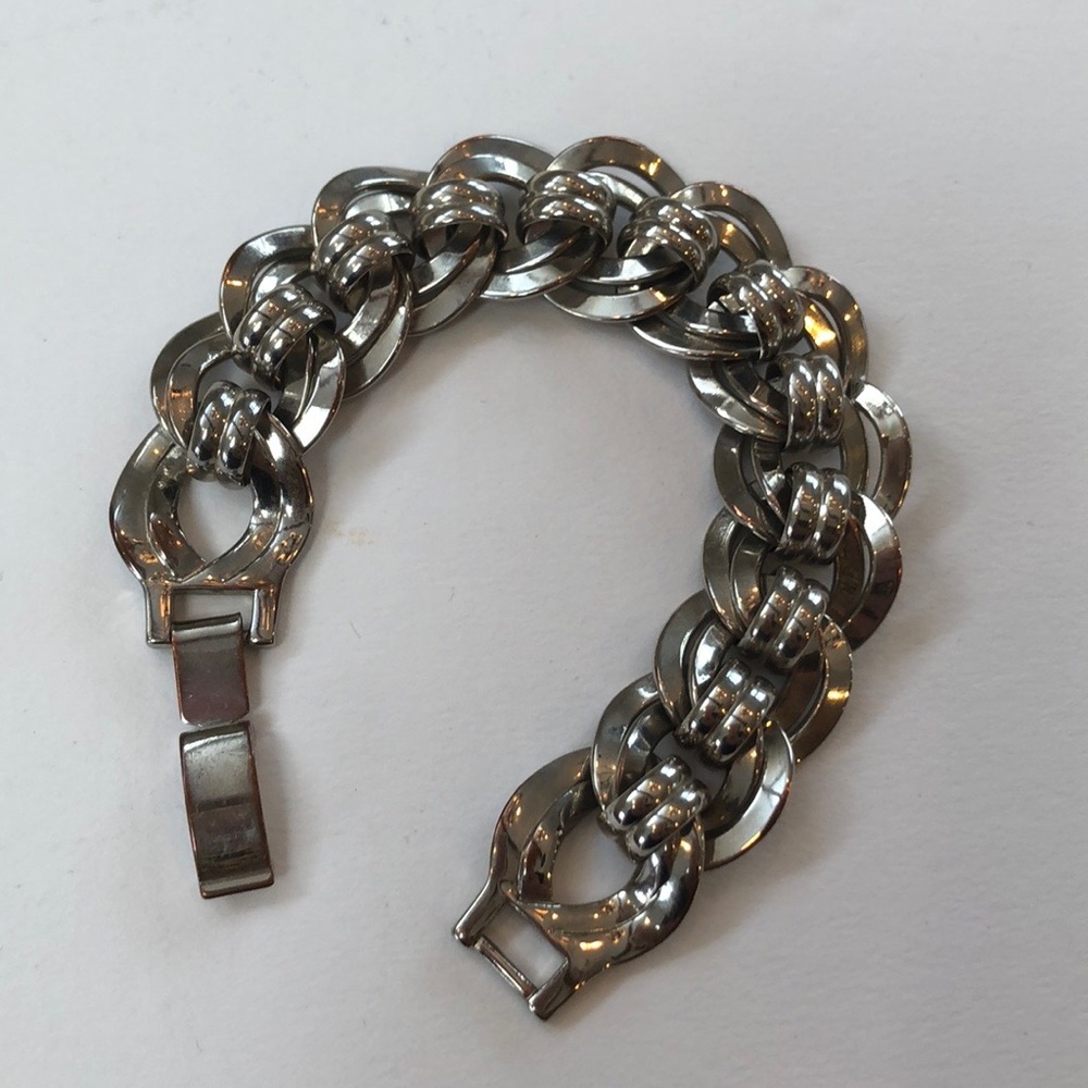 Bracelet chunky metal chain linked fashion statement 90’s Y2K bold accessory